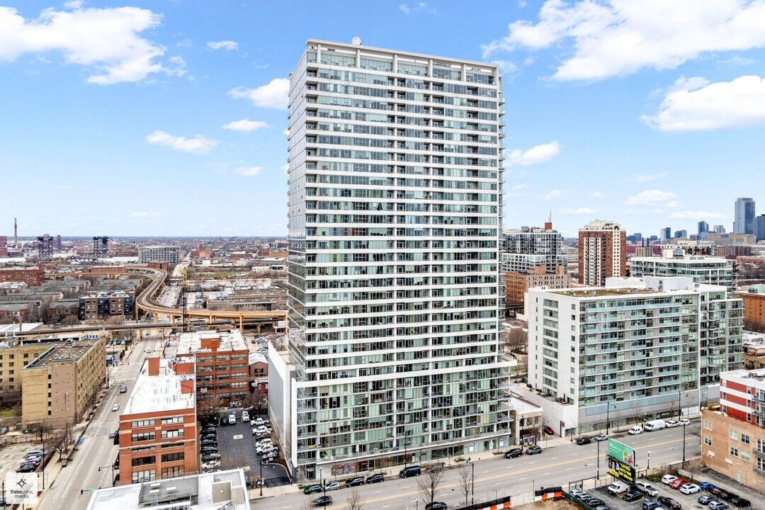 1720 S Michigan Ave in Chicago, IL - Building Photo