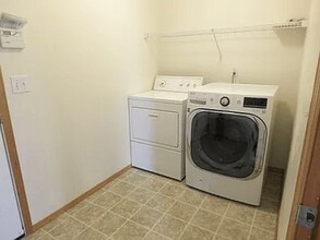 2623 141st St SW in Lynnwood, WA - Foto de edificio - Building Photo