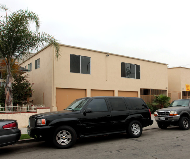 339 Daisy Ave in Long Beach, CA - Foto de edificio - Building Photo