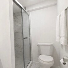 1524 Naudain St in Philadelphia, PA - Foto de edificio - Building Photo