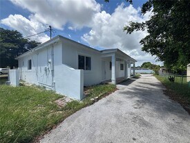 26514 SW 138th Ave in Homestead, FL - Building Photo