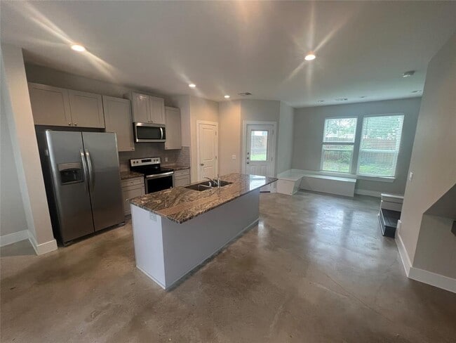 property at 813 Northington St