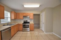 6909 Krenson Oaks St in Lakeland, FL - Foto de edificio - Building Photo