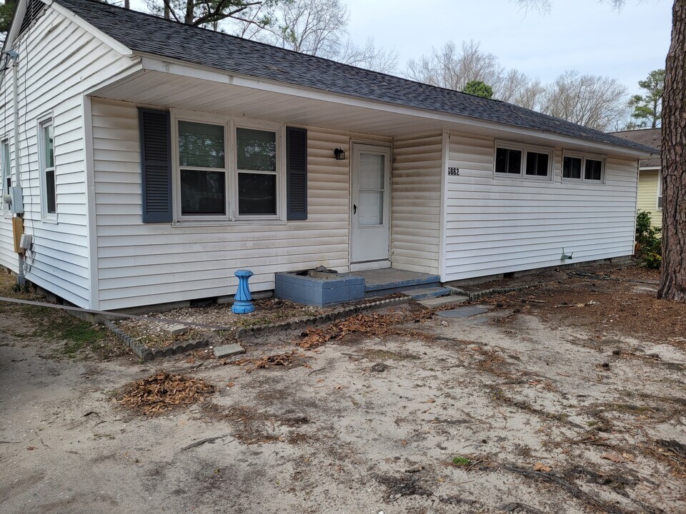 6882 Church St in Grifton, NC - Building Photo
