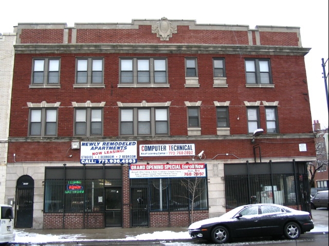 2533-2537 E 75th St in Chicago, IL - Foto de edificio