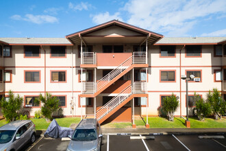 Pearl Horizons in Aiea, HI - Building Photo - Building Photo