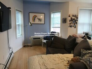 461 Park Dr, Unit 404 in Boston, MA - Foto de edificio - Building Photo