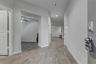 3314 Scout Is in Katy, TX - Building Photo - Building Photo