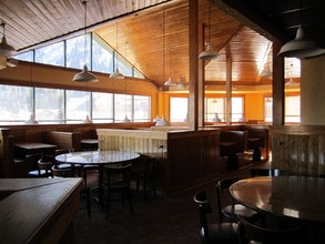 Lion Square Condominiums in Vail, CO - Building Photo - Building Photo