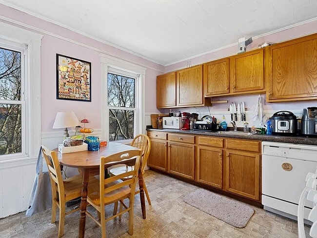 361 Washington St, Unit 3