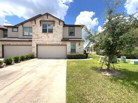 7118 Fannin St in Pearland, TX - Building Photo