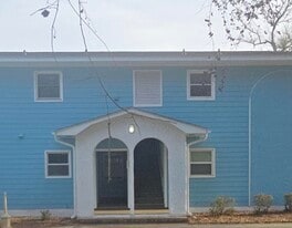 420 Pine Ave in Murrells Inlet, SC - Building Photo