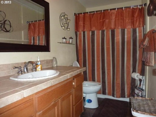 0 SE 122nd Ave in Portland, OR - Foto de edificio - Building Photo