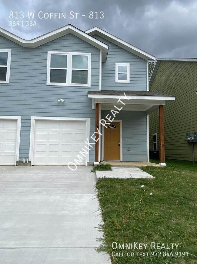 813 W Coffin St in Denison, TX - Building Photo - Building Photo
