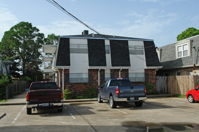 4828 Quincy St in Metairie, LA - Building Photo - Building Photo