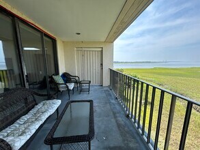 1 Marina Dr, Unit 310Ariverwatchcondo in St. Simons Island, GA - Building Photo - Building Photo
