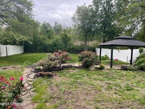 240 Arkansas Ave in Toms River, NJ - Building Photo - Building Photo
