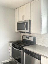 26 Locust Dr in Summit, NJ - Foto de edificio - Building Photo