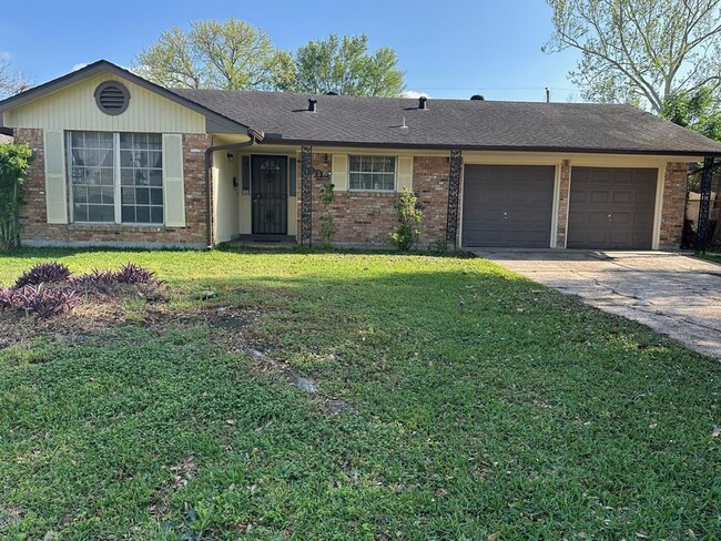 property at 6003 Heatherbrook Dr