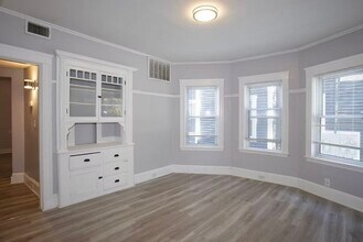 287 Medford St in Somerville, MA - Building Photo - Building Photo