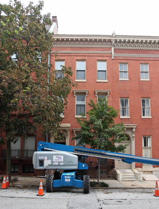 811 Park Ave in Baltimore, MD - Foto de edificio