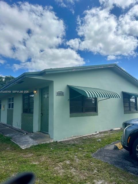 5649 SW 27th St in West Park, FL - Building Photo - Building Photo