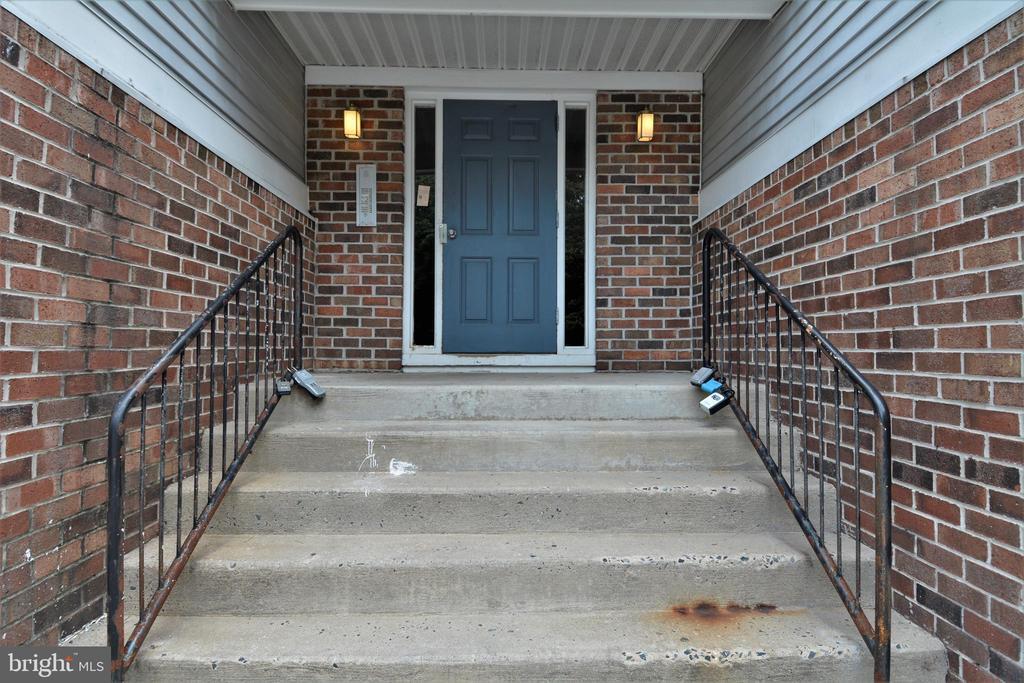 1307 Clover Valley Way in Edgewood, MD - Building Photo