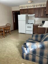 214 E Lima St, Unit C in Findlay, OH - Foto de edificio - Building Photo