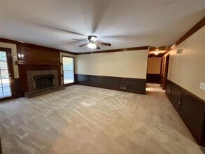 2021 N Oak Dr in Lawrenceville, GA - Building Photo - Building Photo