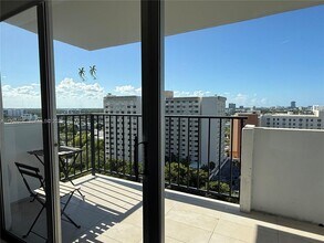 2780 NE 183rd St in Aventura, FL - Building Photo - Building Photo