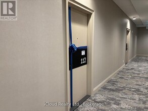 3250 Carding Mill Trail in Oakville, ON - Building Photo - Building Photo