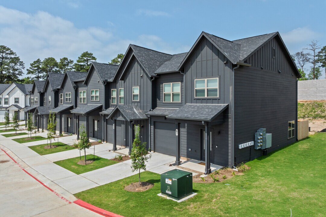 The Everstead at Conroe in Conroe, TX - Foto de edificio