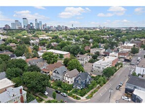 2559 Aldrich Ave S in Minneapolis, MN - Building Photo - Building Photo