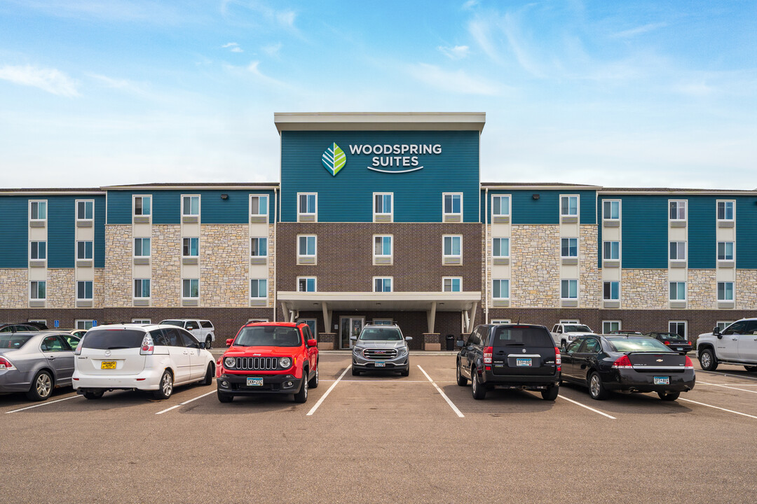 Extended Stay America Suites Minneapolis in Mendota Heights, MN - Building Photo