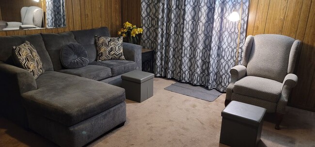 609 1/2 W. Burney St in Madill, OK - Foto de edificio - Building Photo