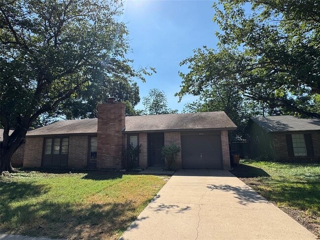 property at 1645 Chippeway Ln