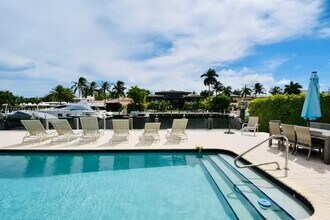 12 Isla Bahia Dr in Fort Lauderdale, FL - Foto de edificio - Building Photo