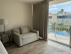 364 Seaside Ave in Honolulu, HI - Building Photo - Building Photo