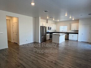 8923 Wolf Moon Dr in Reno, NV - Building Photo - Building Photo