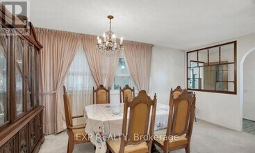 33 Lakeland Crescent in Toronto, ON - Building Photo - Building Photo