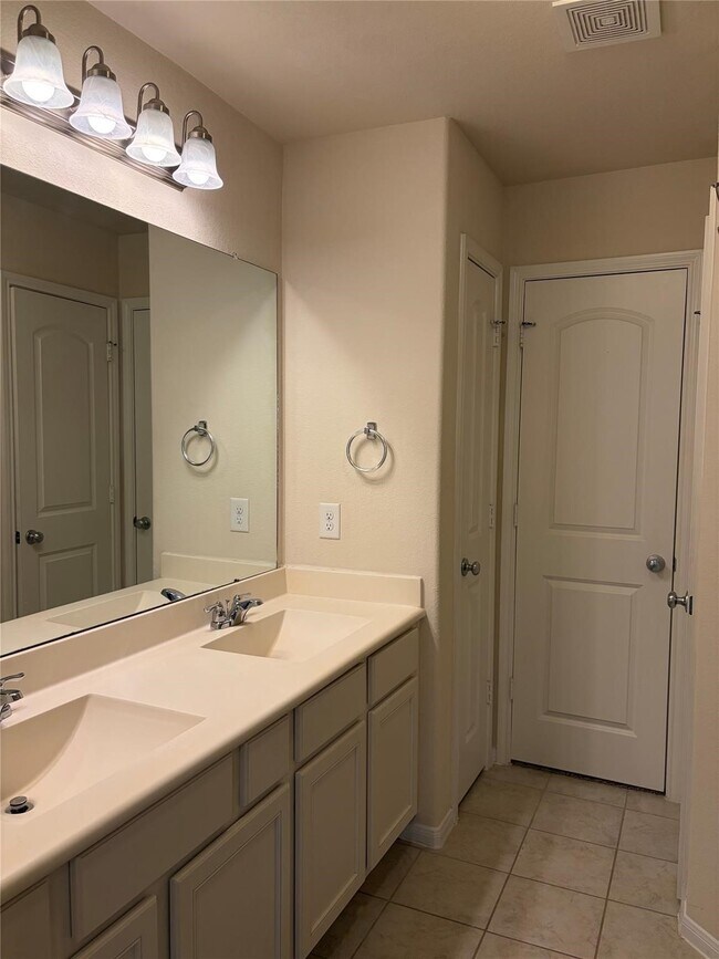 property at 14915 Silver Br Trl