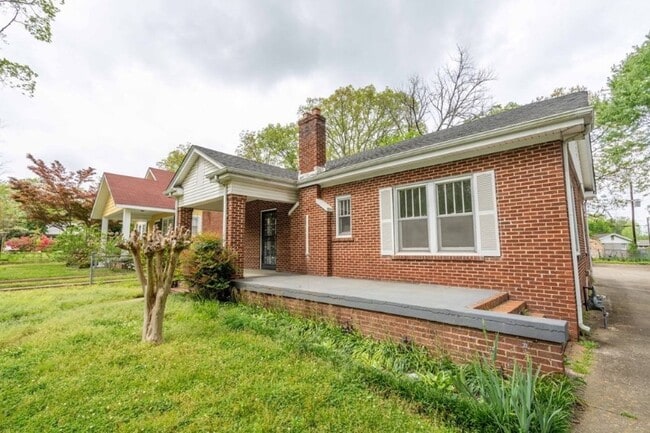 505 Malone Cir in Florence, AL - Building Photo - Building Photo