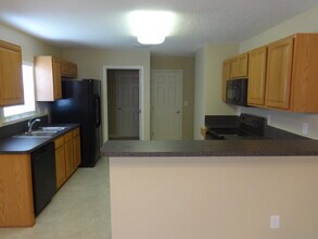 7652 Vandalay Dr in Jacksonville, FL - Building Photo - Building Photo