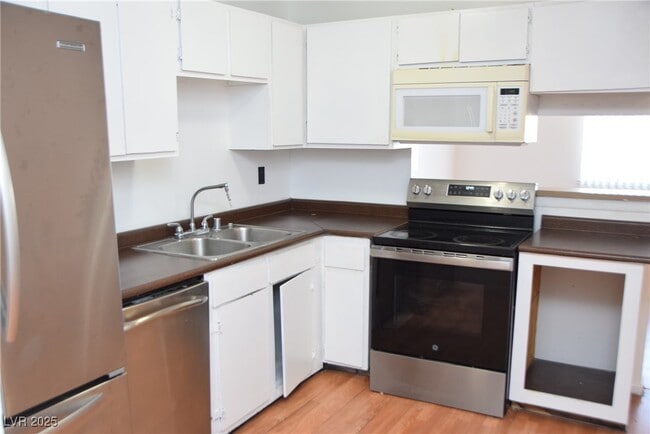 property at 5267 Retablo Ave