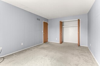 3418 Heritage Pkwy in Dearborn, MI - Building Photo - Building Photo