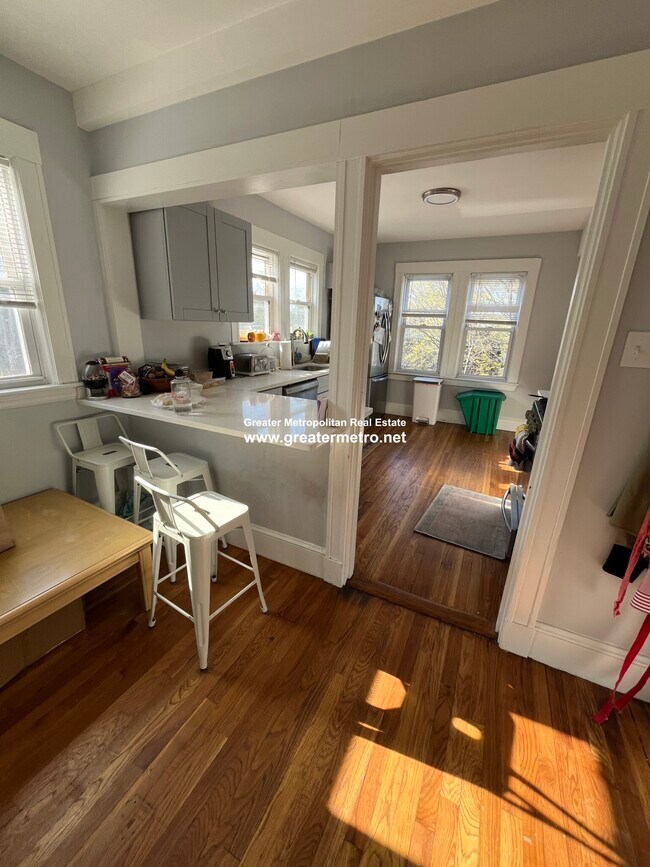 874 E 4th St, Unit 2 in Boston, MA - Building Photo - Building Photo