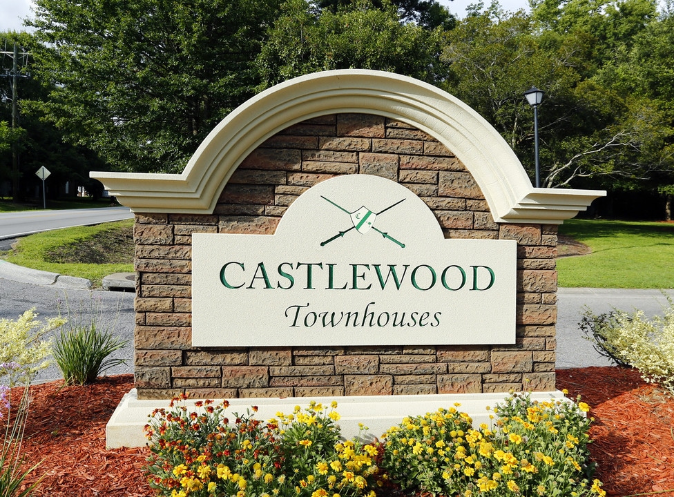 Castlewood Townhouses in Charleston, SC - Building Photo