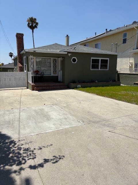 10715 Helendale Ave in Los Angeles, CA - Building Photo - Building Photo