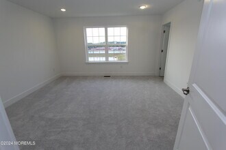 35 Crimson Dr in Englishtown, NJ - Building Photo - Building Photo