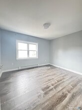 33 Pond St in Naugatuck, CT - Building Photo - Building Photo